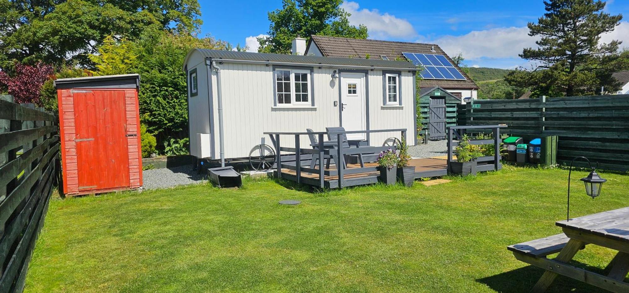 Small Cozy Shepherd Hut 20 By 7 Feet With Boxed In High Double Bed Balmacara Εξωτερικό φωτογραφία